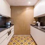 Апартаменты Old Town Duplex With Character Жирона