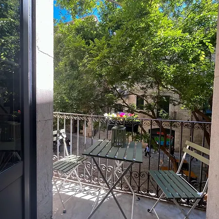 公寓 Old Town Duplex With Character *