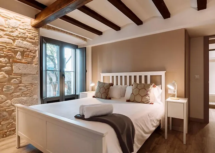 Old Town Duplex With Character דירה *