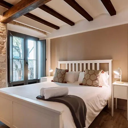 Old Town Duplex With Character شقة *