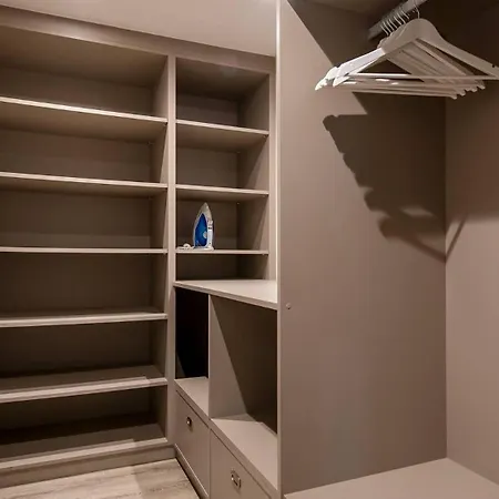 Old Town Duplex With Character Appartement