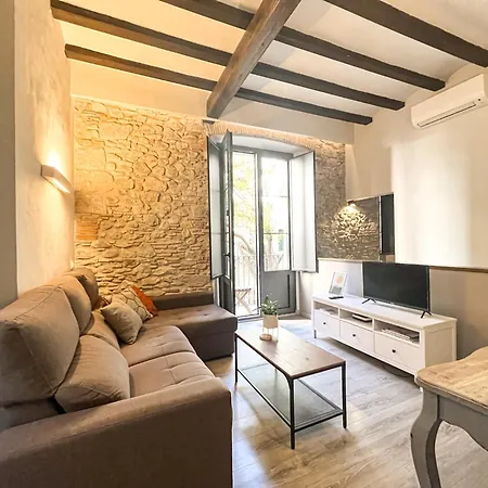 Old Town Duplex With Character * Gérone