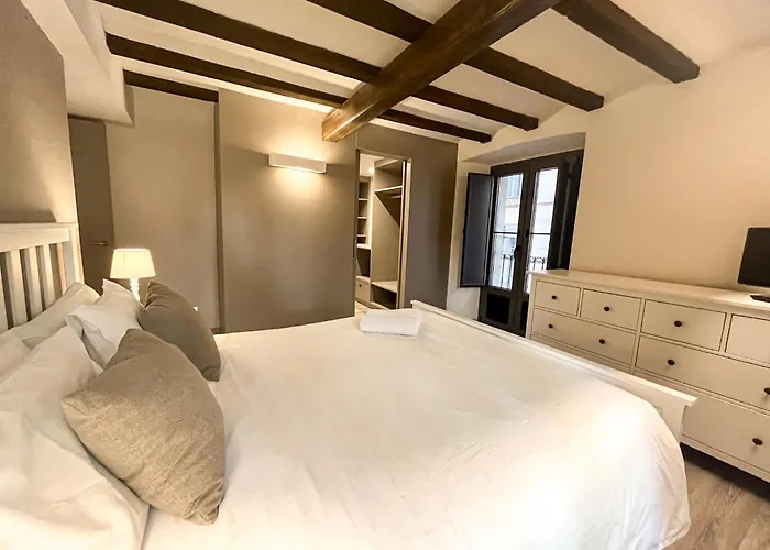 Old Town Duplex With Character Appartamento Girona