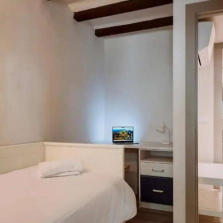 公寓 Old Town Duplex With Character 赫罗纳