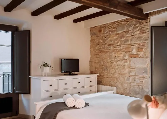 Old Town Duplex With Character Апартаменты